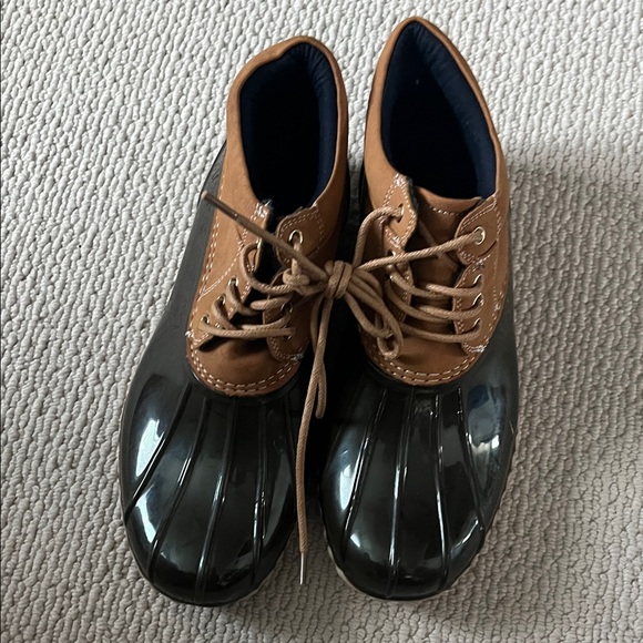 Tommy Hilfiger Shoes - 🥾WOMENS NWOT Tommy Hilfiger Brown and Black Winter Boots
